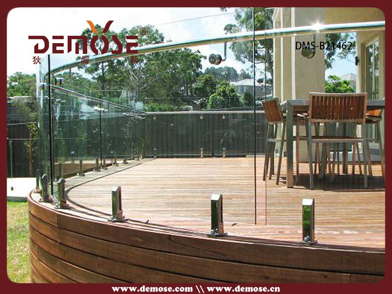 Curved glass balustrade systems