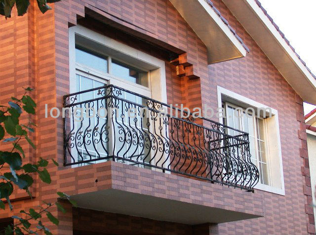 Top-selling modern artistic wrought iron balcony fence, view.