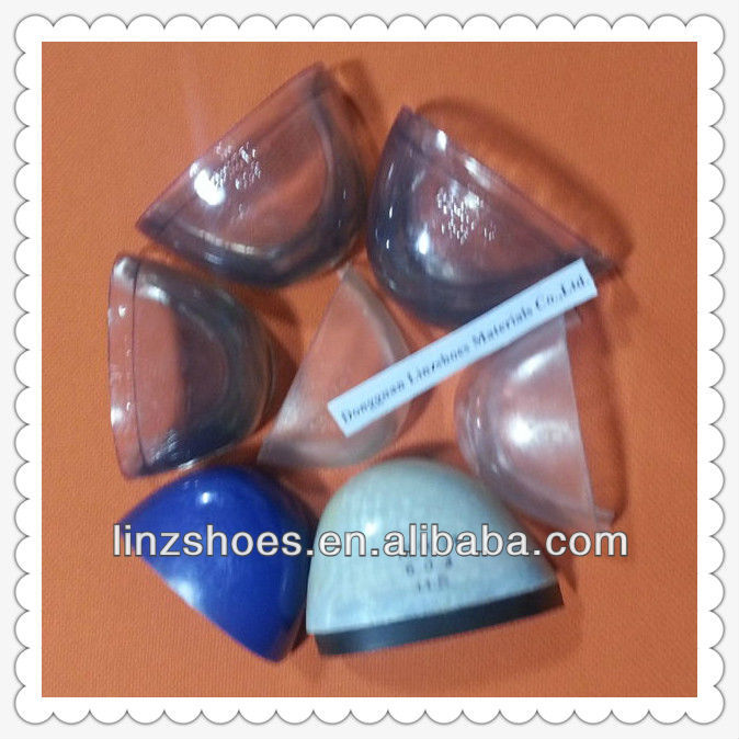 Toe caps of plastic for safety shoes with EN12568