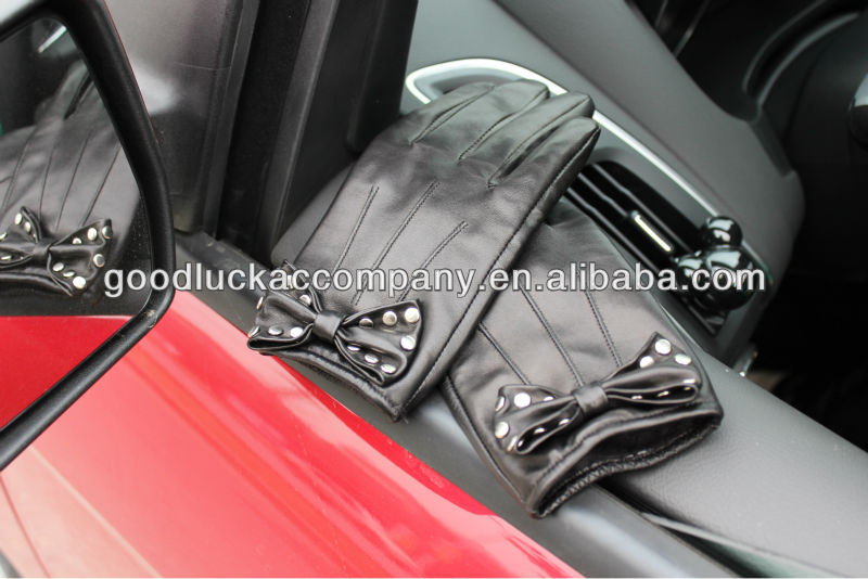 Ladies leather gloves black car driving with stud bow in China factory
