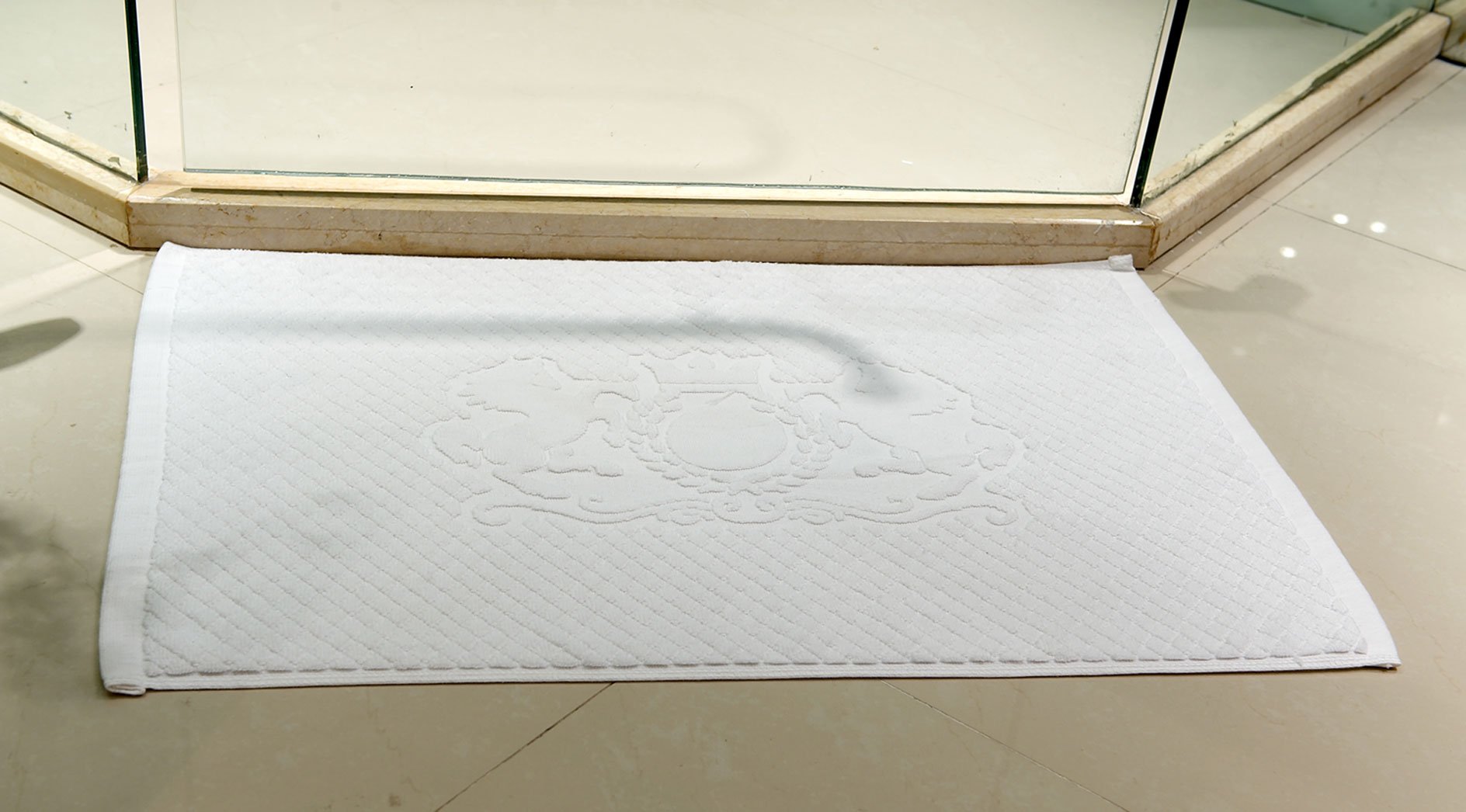 Bathroom Floor Towels Techieblogie Info Bathroom Floor Towel Home Design Ideas And Pictures