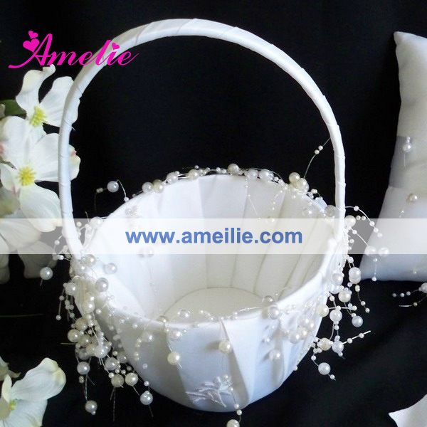 Ar5691 Pearls Decorate Flower Girl White Basket Buy White Basket