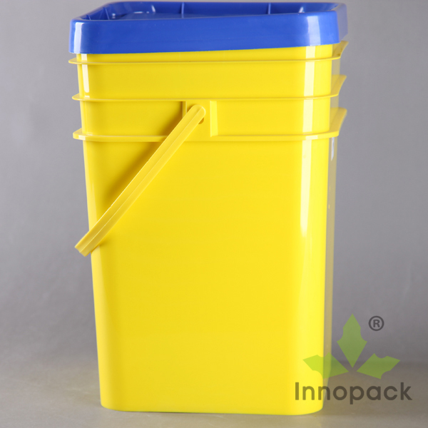 5 gallon plastic bin