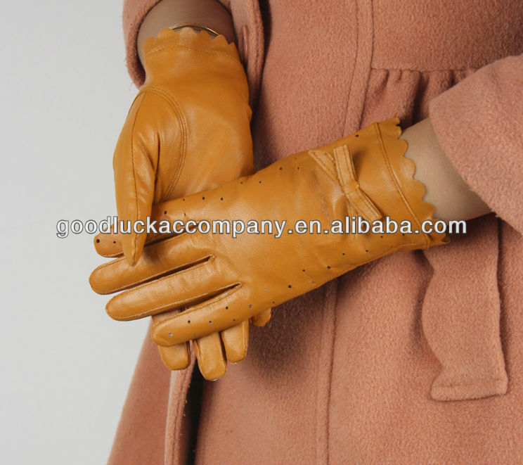 Thin leather gloves with punching section and butterfly ladies leather gloves