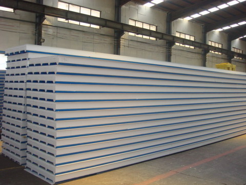 steel warehouse design and construction with fibergalss wool sandwich panels