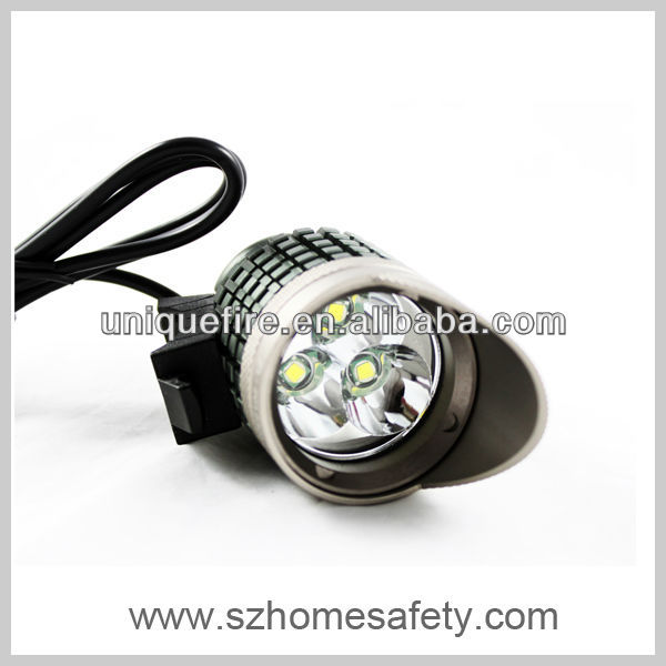 Uniquefire HD005 3X Cree XM-L2 LED 3800-Lumens Bicycle Headlight 3 Mode Rechargeable Bike Light