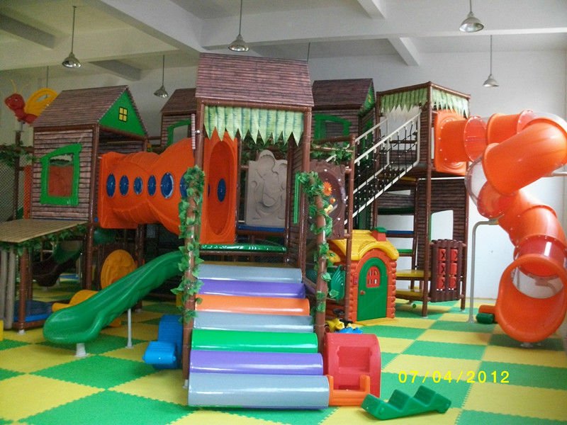 indoor play gym for kids