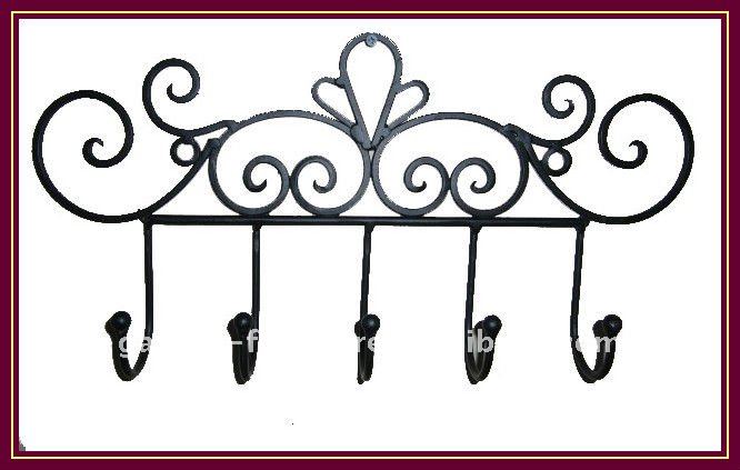 Vintage Metal Wall Mounted Hooks Decorative Fleur De Lis Rusty Vintage Metal Wall Mounted Hooks Decorative Fleur De Lis Rusty Wrought Iron Coat Hangers